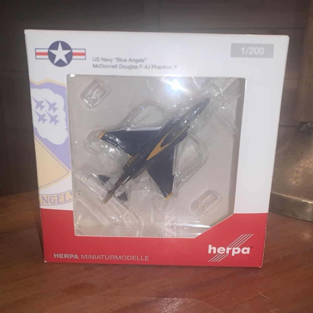 Herpa Miniaturmodelle US Navy Blue Angels McDonnell Douglas F-4J Phantom II #1